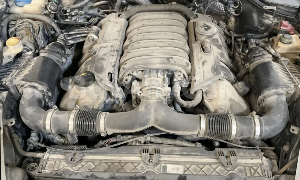 Vehicle photo 6