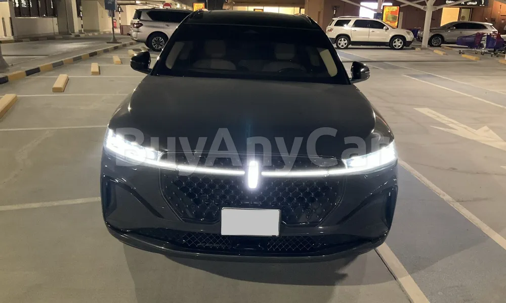 Vehicle photo 1