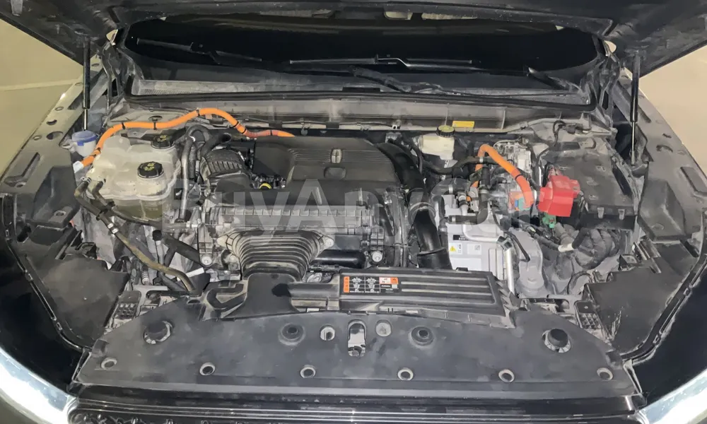 Vehicle photo 6