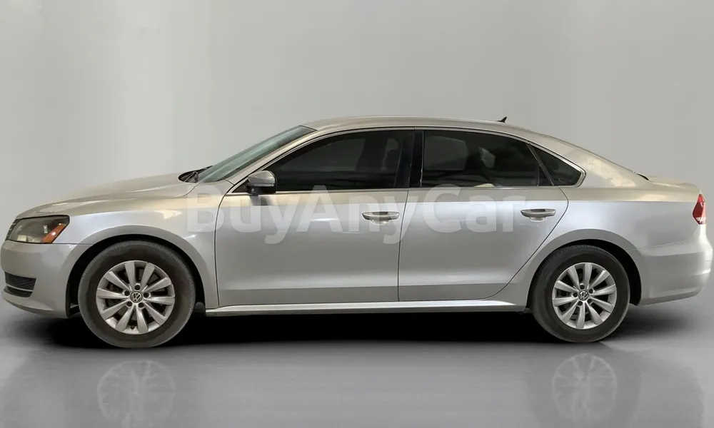 Vehicle photo 4
