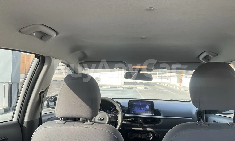 Vehicle photo 9