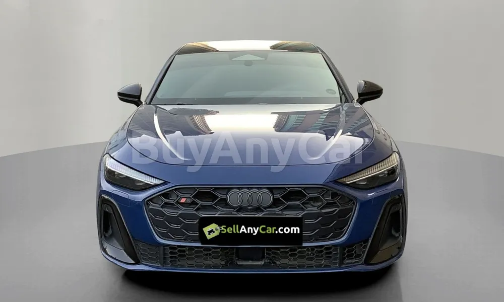 Vehicle photo 1