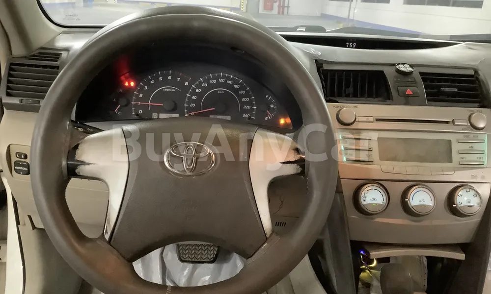 Vehicle photo 7