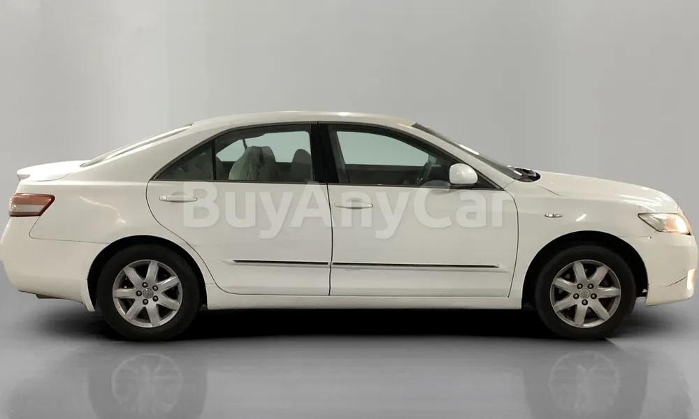 Vehicle photo 3