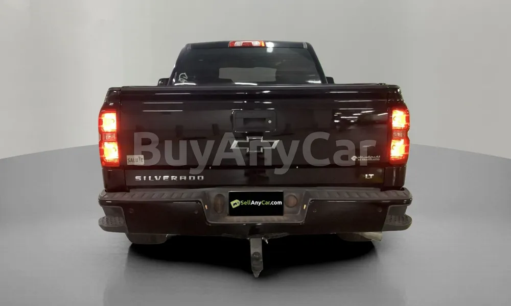 Vehicle photo 2