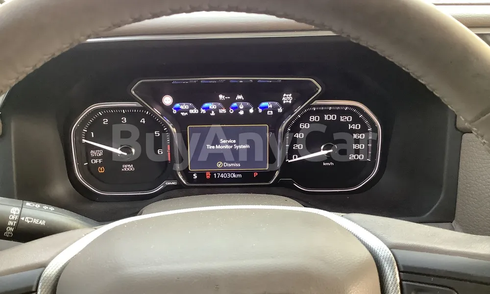 Vehicle photo 7