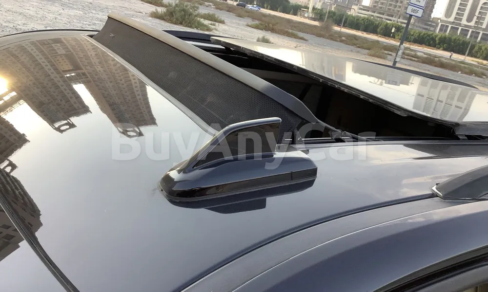 Vehicle photo 5
