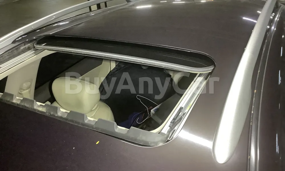 Vehicle photo 5