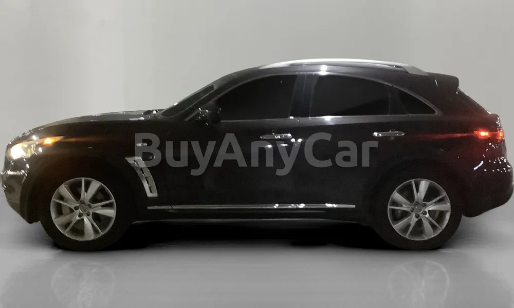 Vehicle photo 4