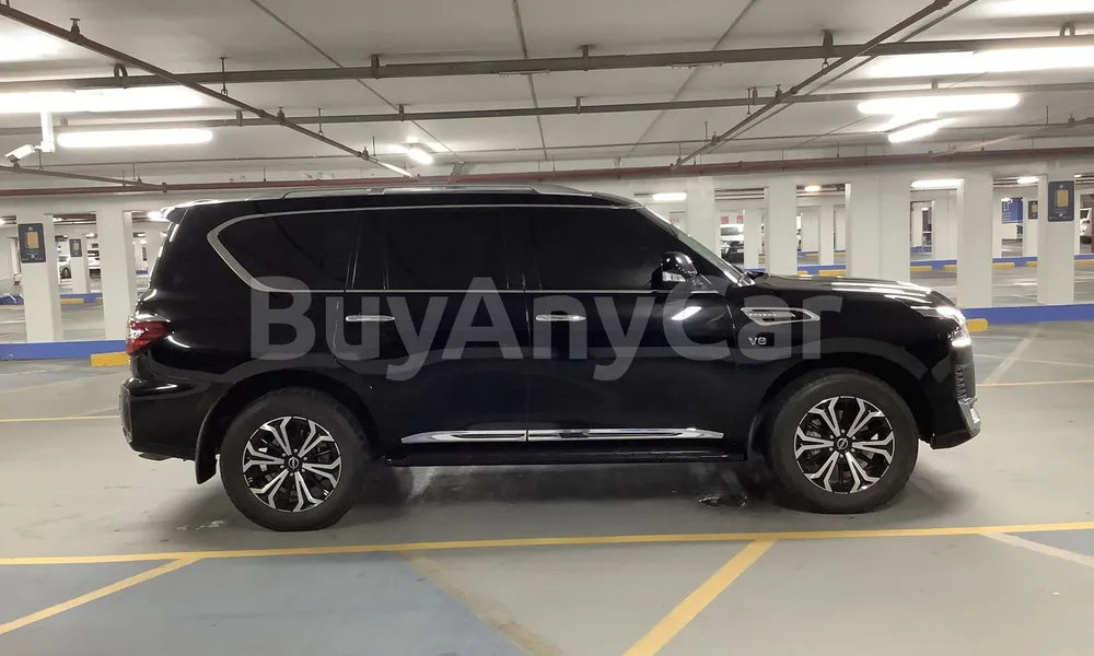 Vehicle photo 3