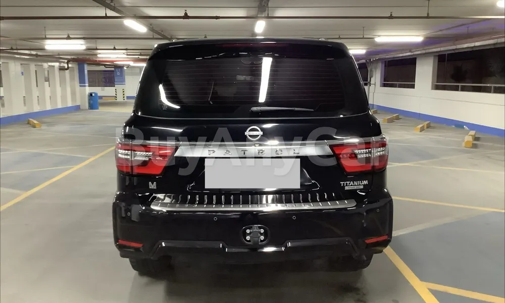 Vehicle photo 2