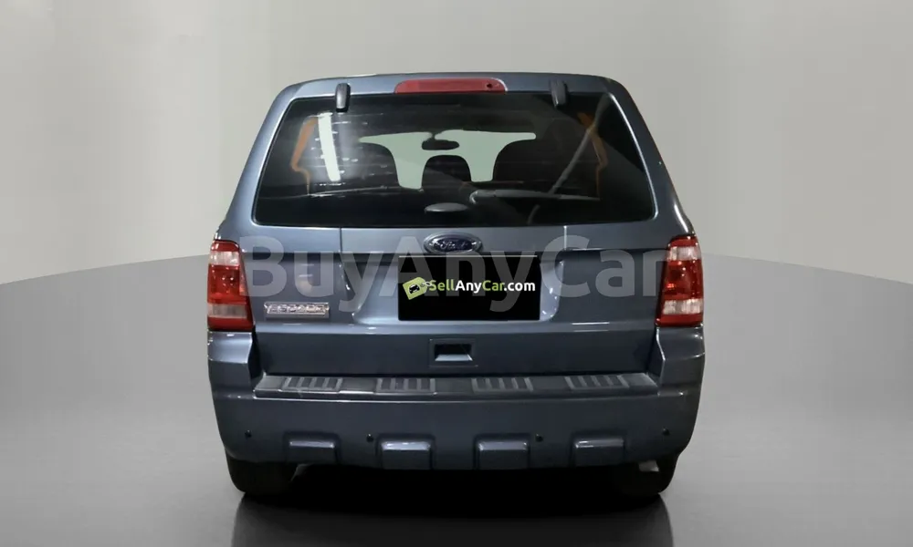 Vehicle photo 2