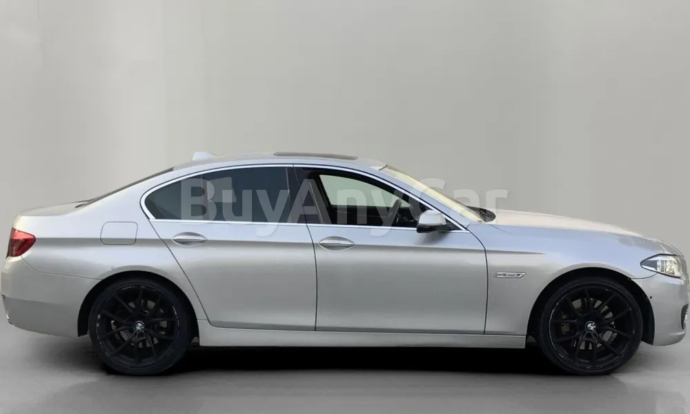 Vehicle photo 3