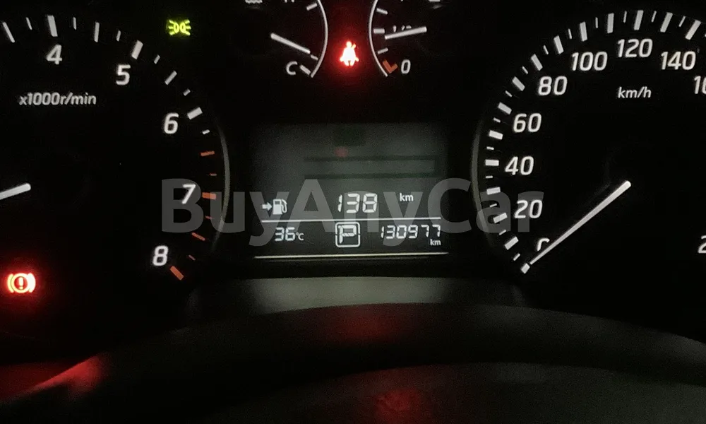 Vehicle photo 7