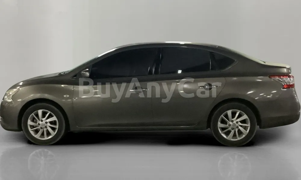 Vehicle photo 4