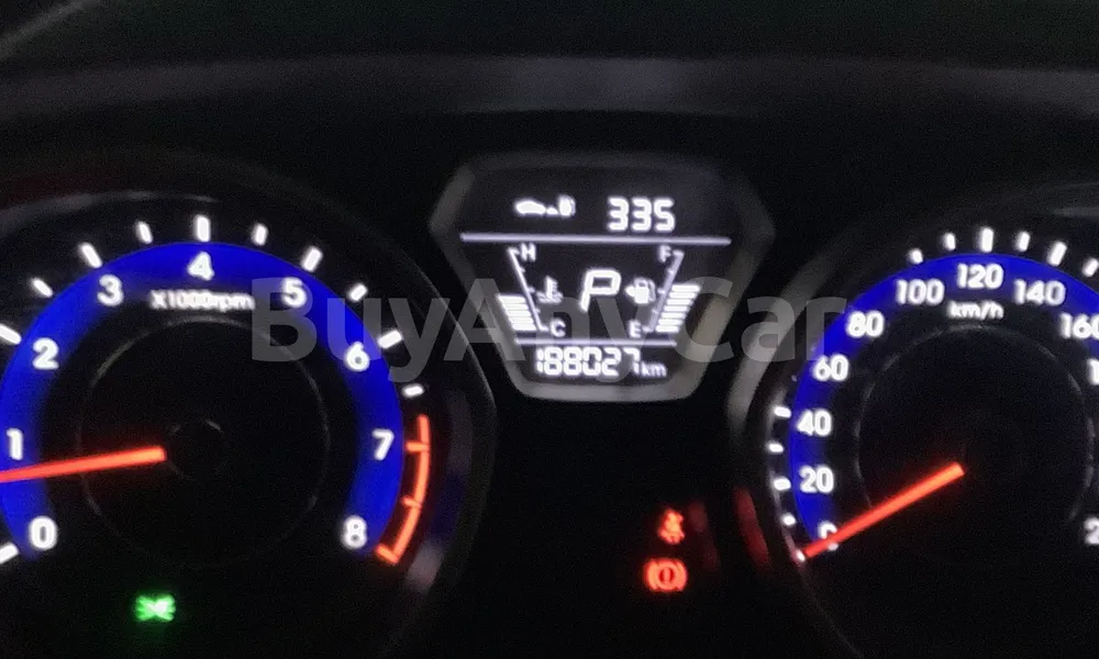 Vehicle photo 9