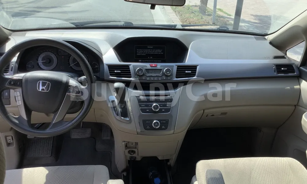 Vehicle photo 8