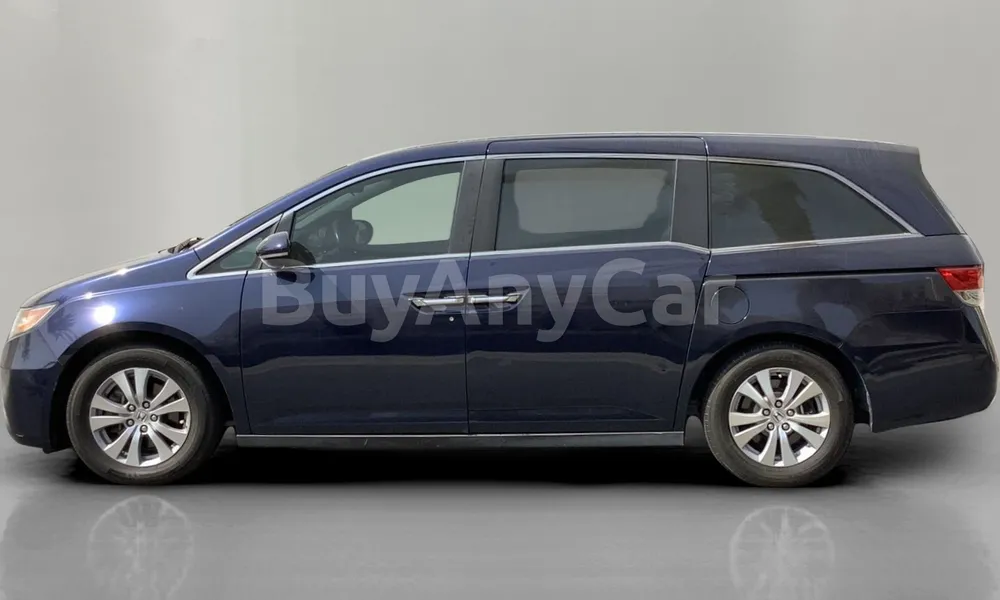 Vehicle photo 3