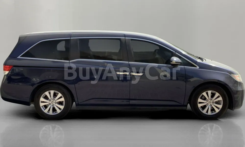 Vehicle photo 4