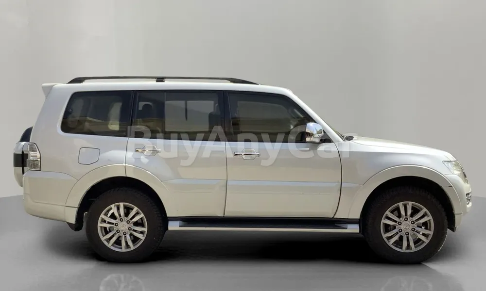 Vehicle photo 3