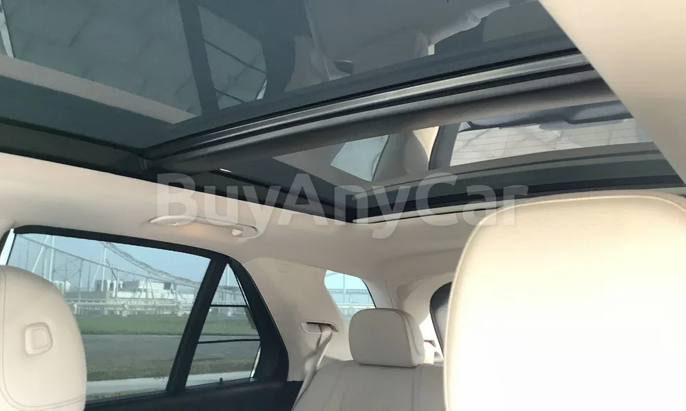 Vehicle photo 9