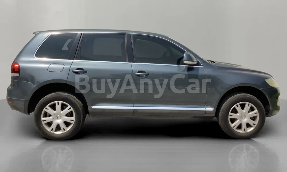 Vehicle photo 3