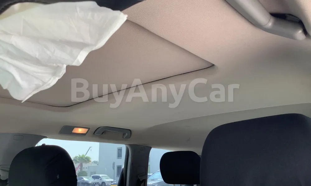 Vehicle photo 10
