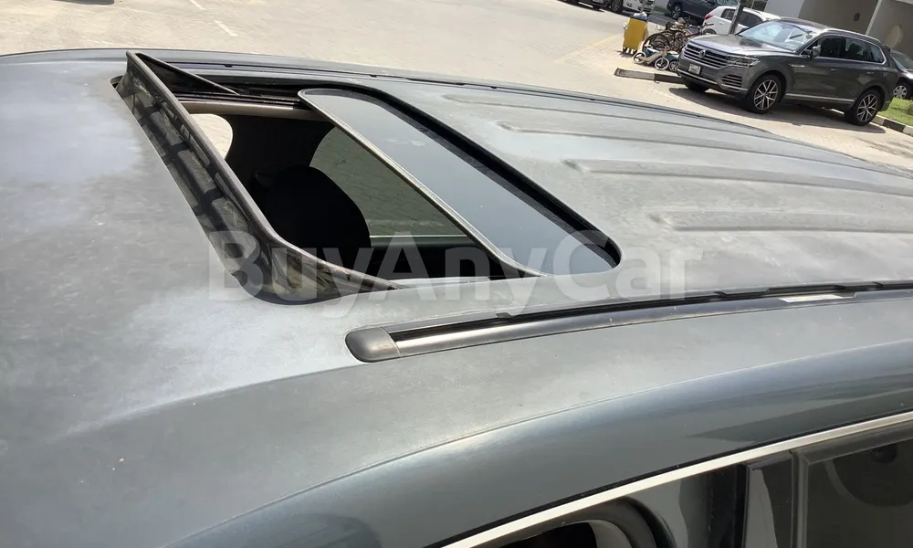 Vehicle photo 5