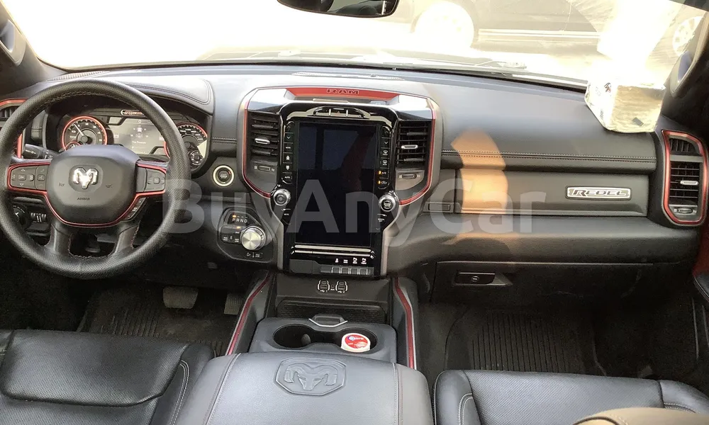 Vehicle photo 7