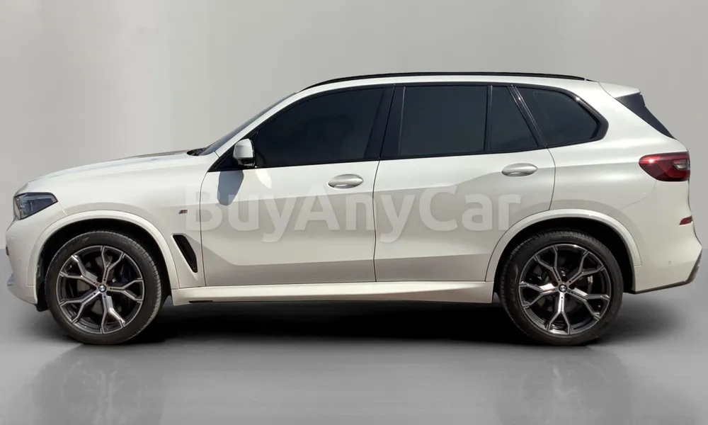 Vehicle photo 4