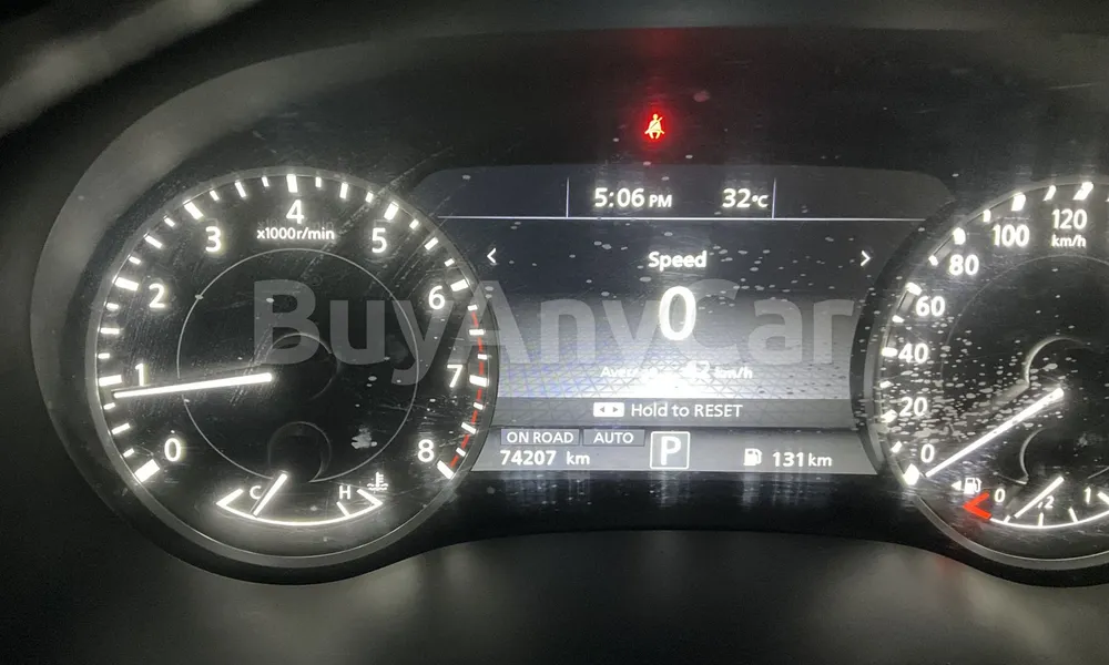 Vehicle photo 7
