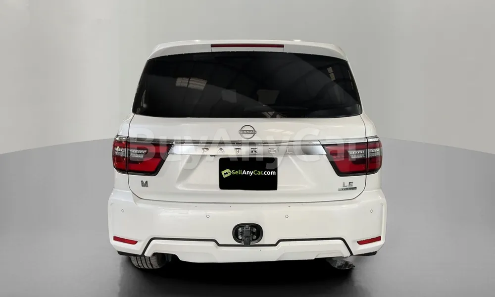 Vehicle photo 2