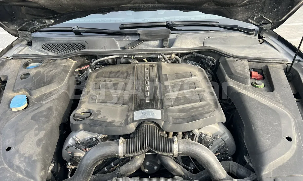 Vehicle photo 8