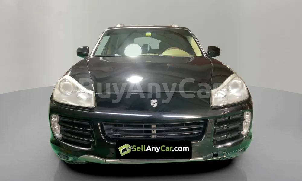 Vehicle photo 1