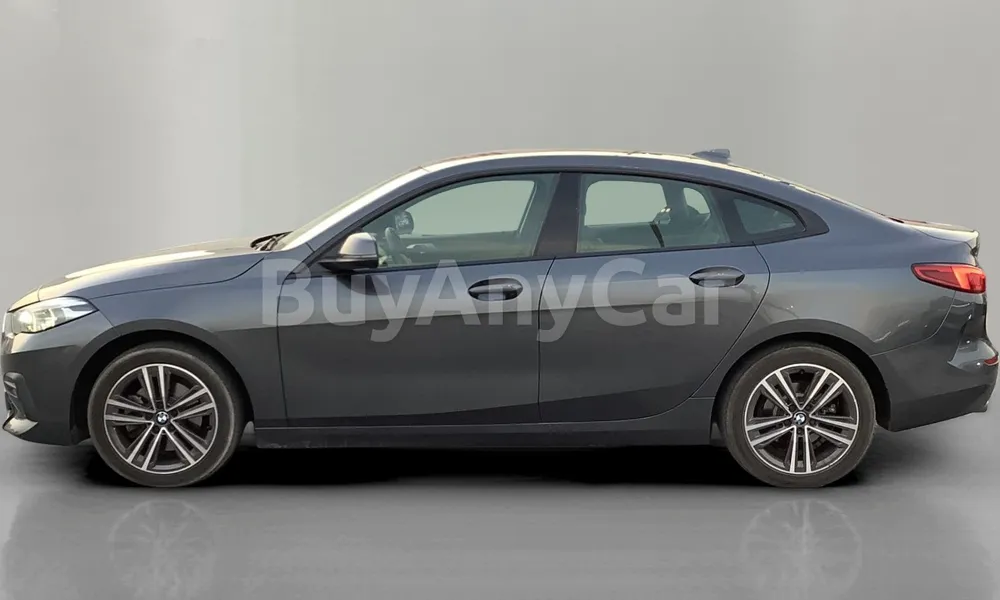 Vehicle photo 4