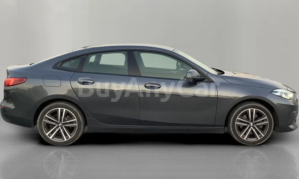Vehicle photo 3
