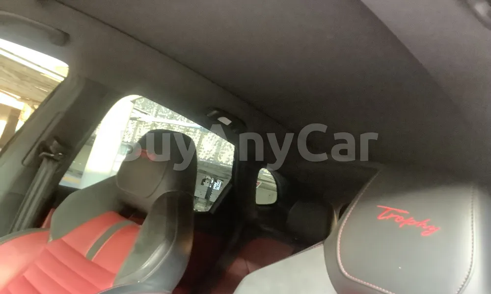 Vehicle photo 9