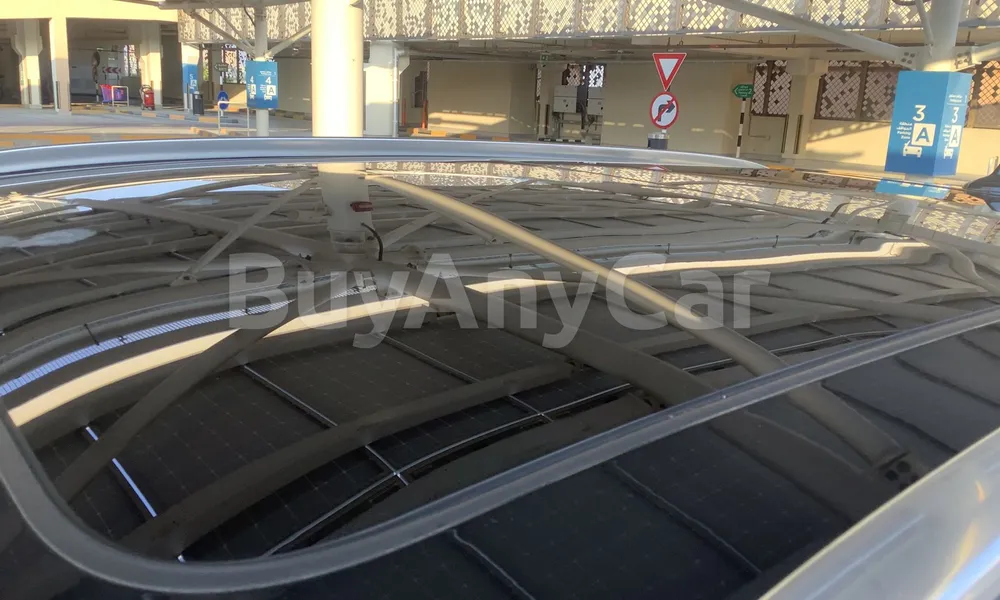 Vehicle photo 5