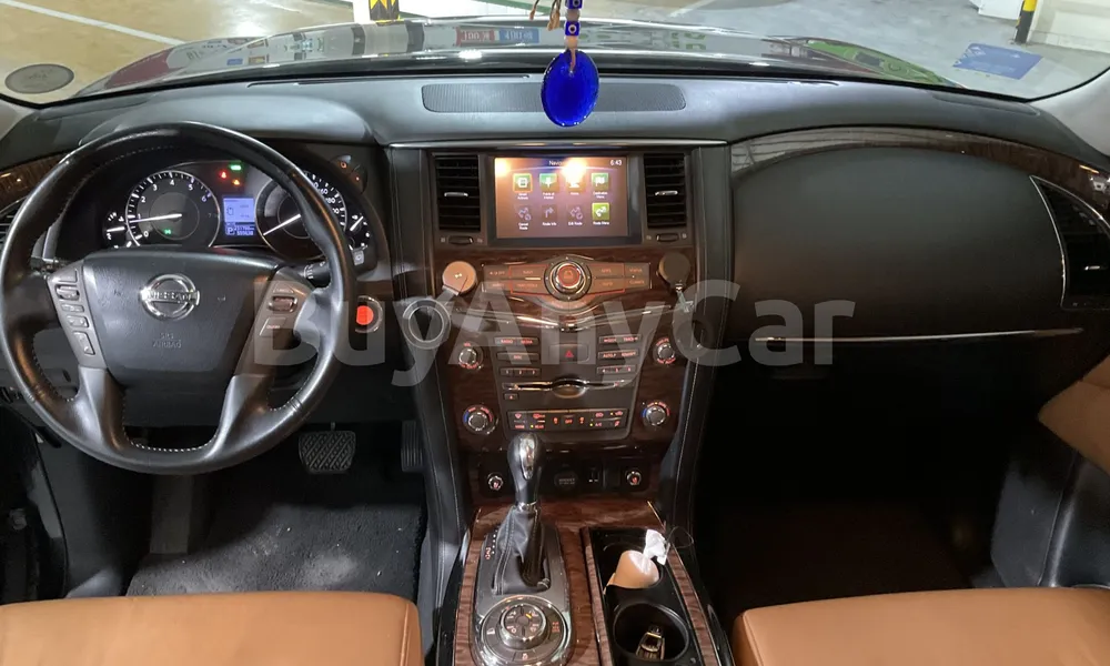 Vehicle photo 8
