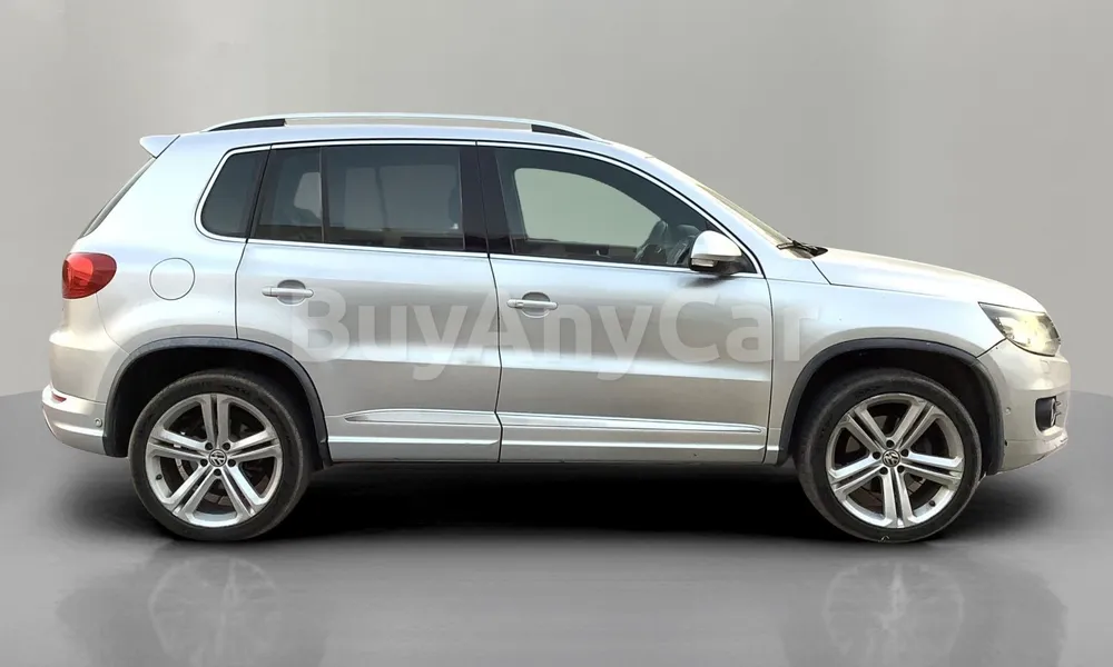 Vehicle photo 3