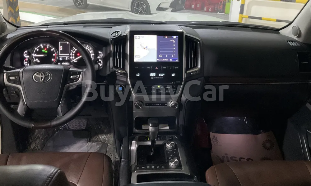 Vehicle photo 7