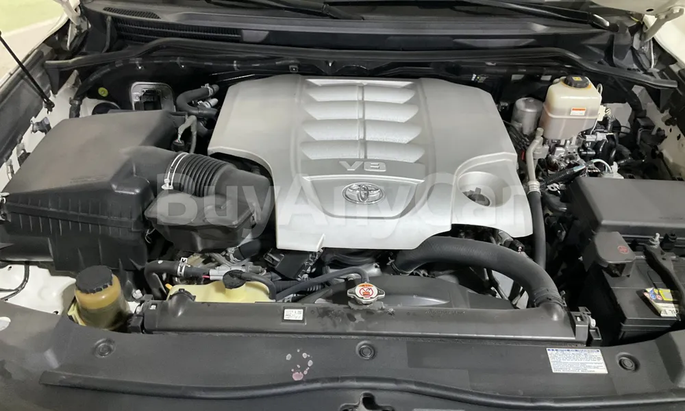 Vehicle photo 6