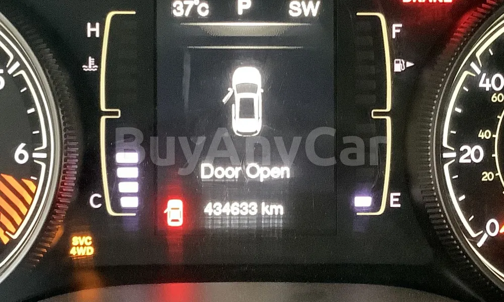 Vehicle photo 8