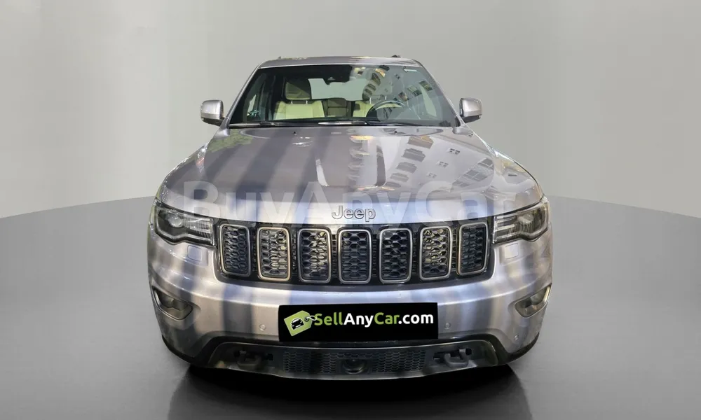 Vehicle photo 1