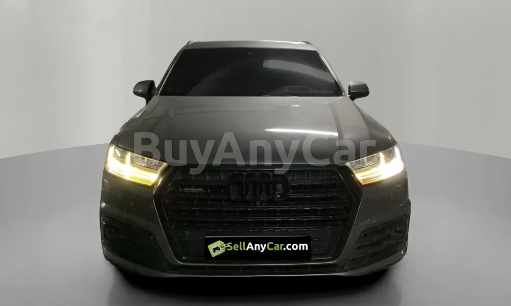 Vehicle photo 1