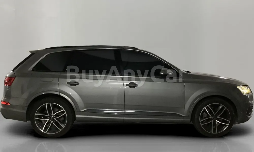 Vehicle photo 3