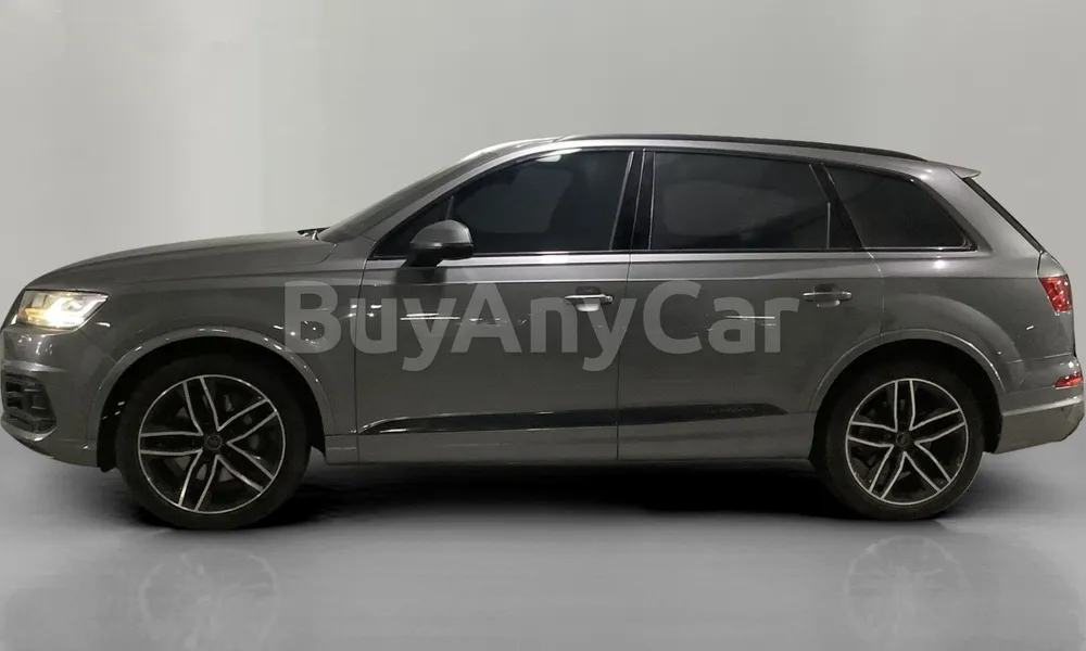 Vehicle photo 4