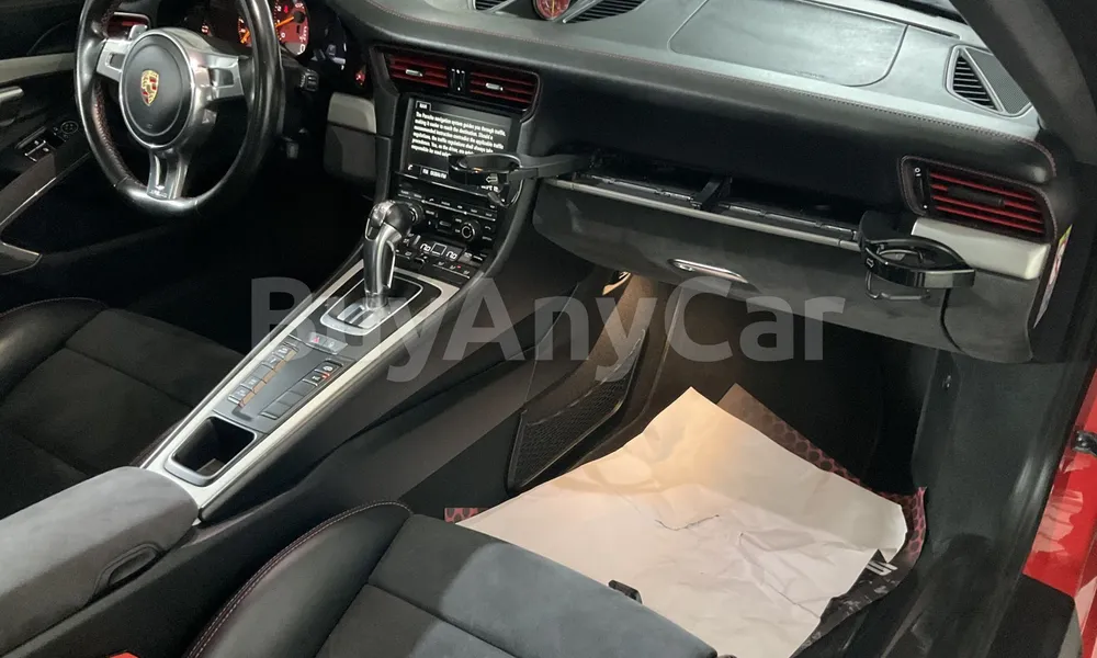 Vehicle photo 9