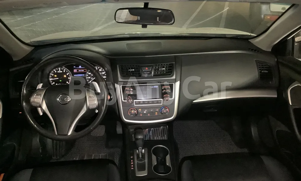 Vehicle photo 8