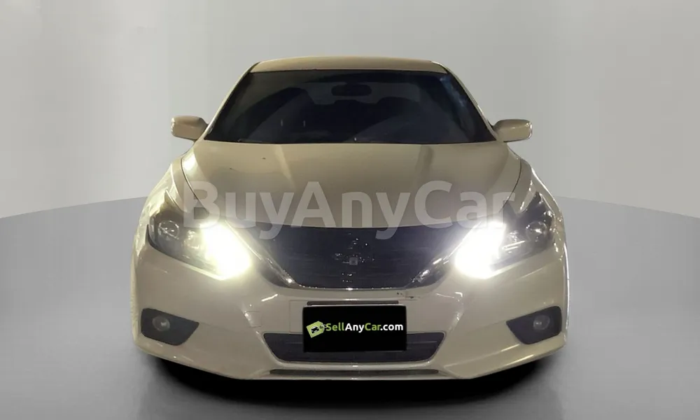 Vehicle photo 1